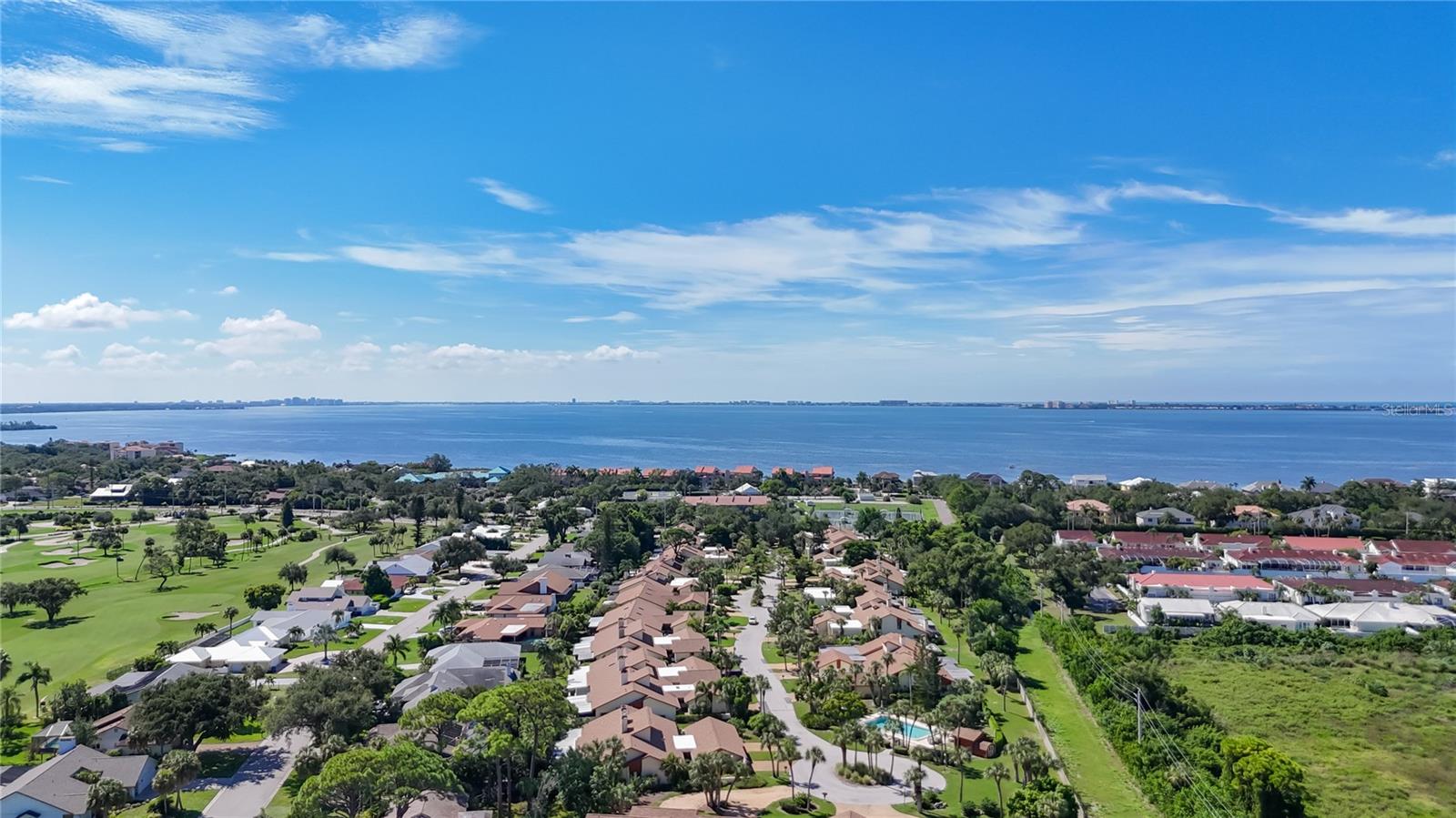 6010 Courtside Dr, Bradenton, FL 34210