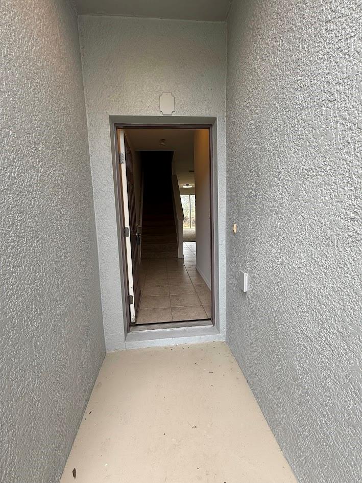 4976 White Sanderling Ct, Tampa, FL 33619