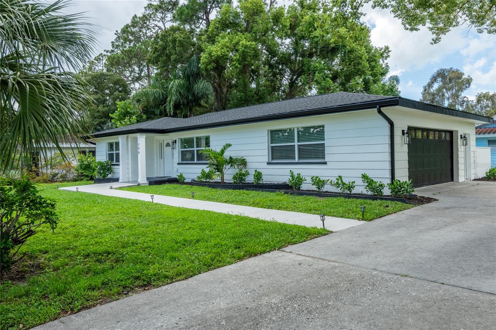 796 Pinewood Dr, Dunedin, FL 34698