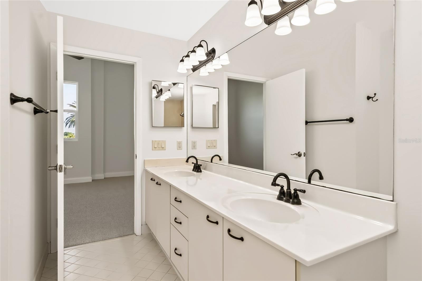 6191 Bahia Del Mar Blvd #202, St Petersburg, FL 33715