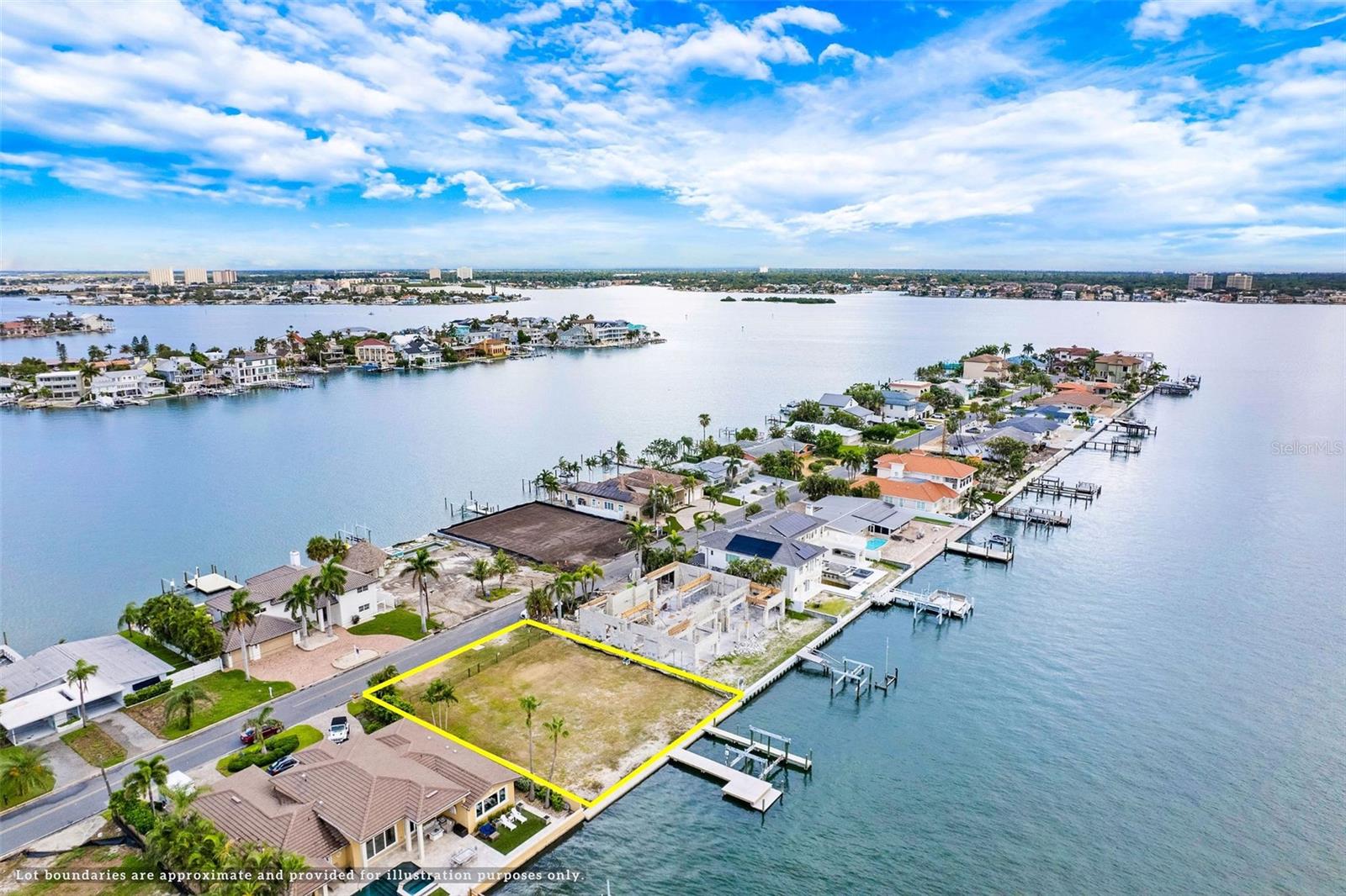 424 55th Ave, St Pete Beach, FL 33706