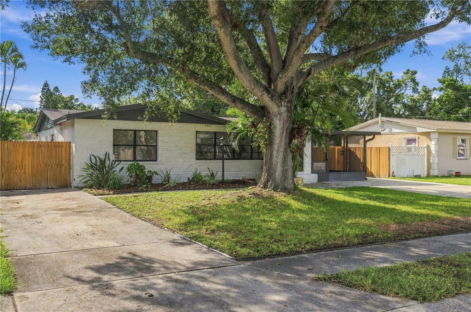 8300 54th St N, Pinellas Park, FL 33781