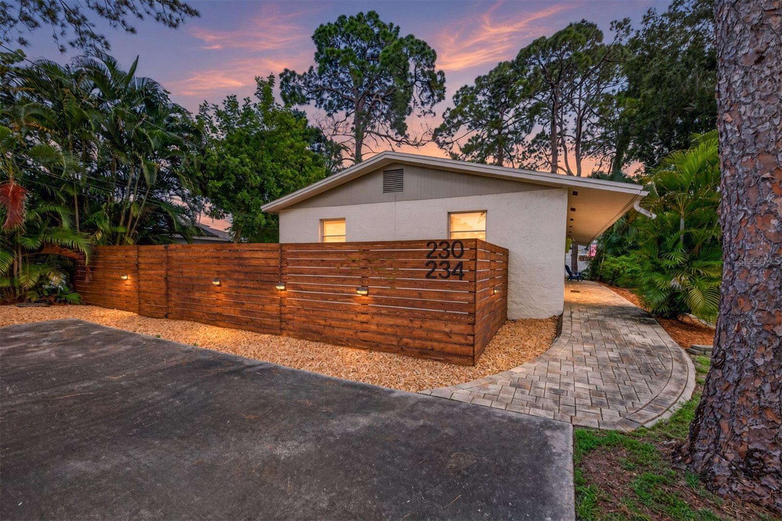 230 48th Ave N, St Petersburg, FL 33703