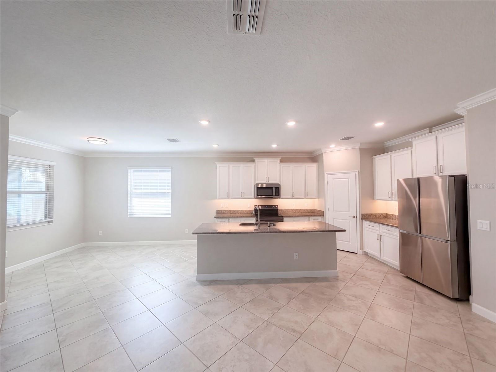 31351 Cannon Rush Dr, San Antonio, FL 33576