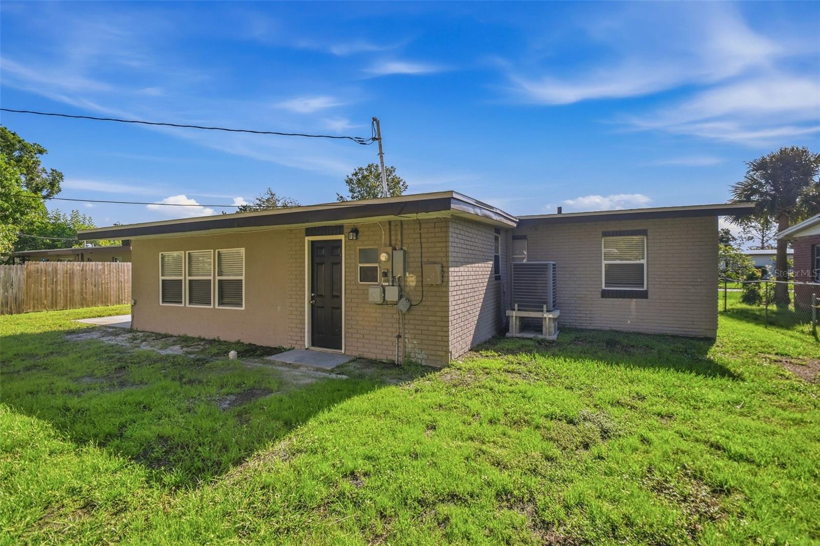 4359 Neptune Dr SE, St Petersburg, FL 33705