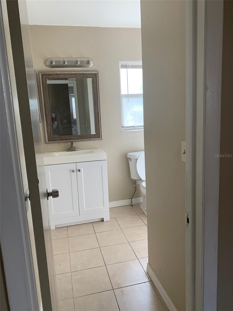 9502 Banyan Ave #A, Tampa, FL 33612