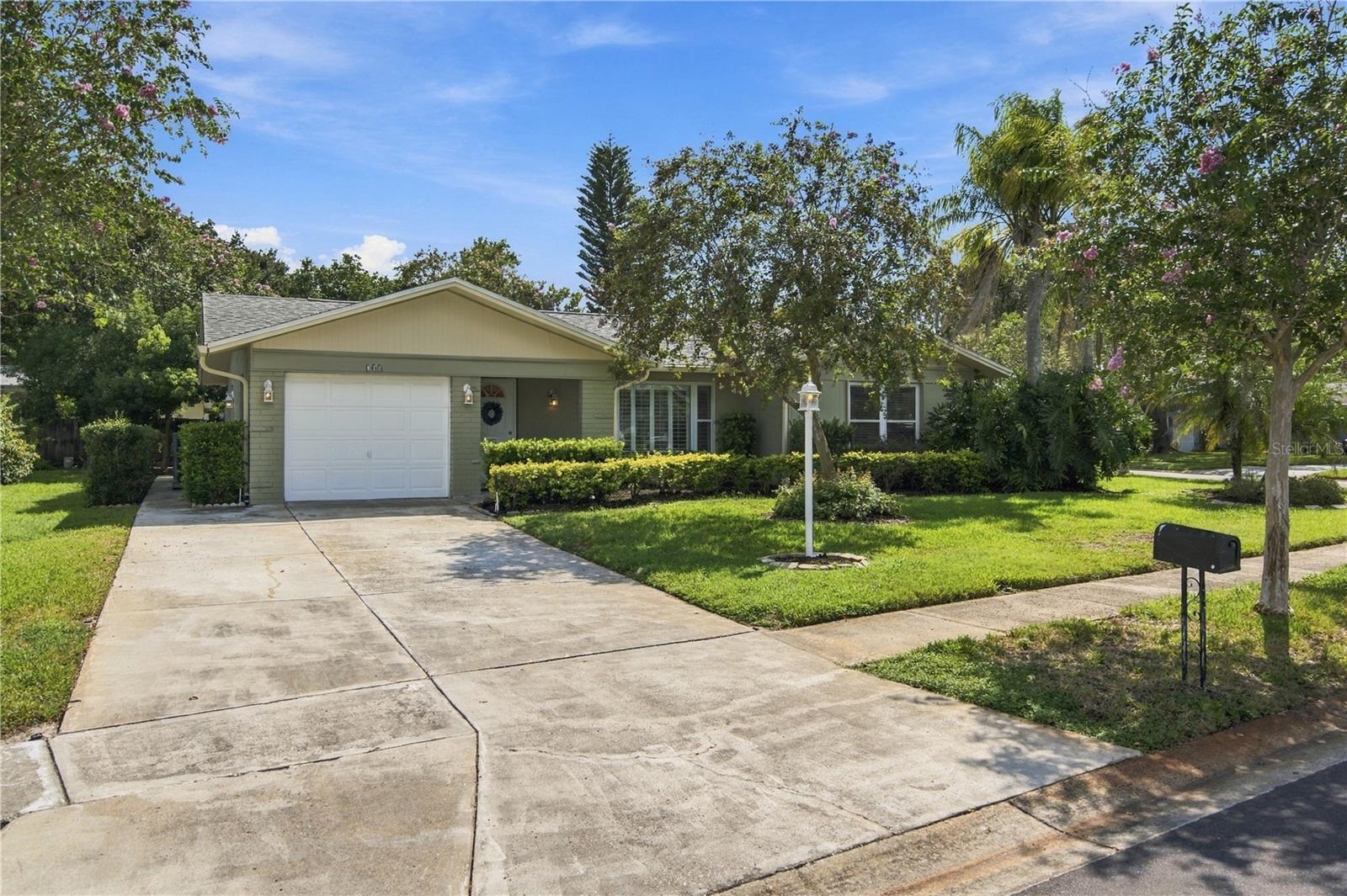 705 Leeward Way, Palm Harbor, FL 34685