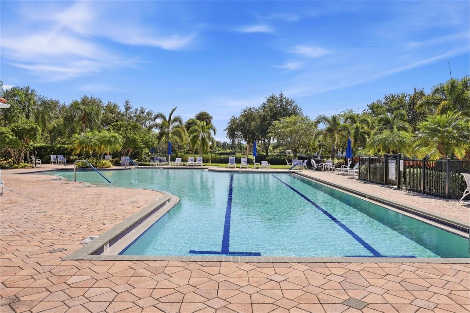 8138 Victoria Falls Cir, Sarasota, FL 34243