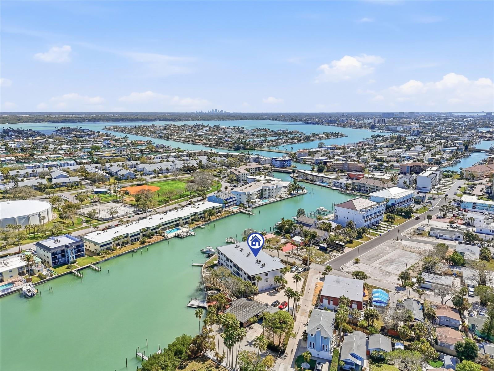 11901 Lagoon Ln #202, Treasure Island, FL 33706