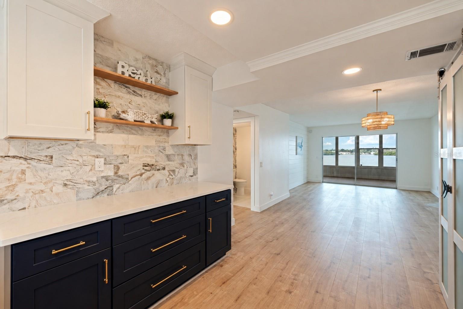 1847 Shore Dr S #202, South Pasadena, FL 33707