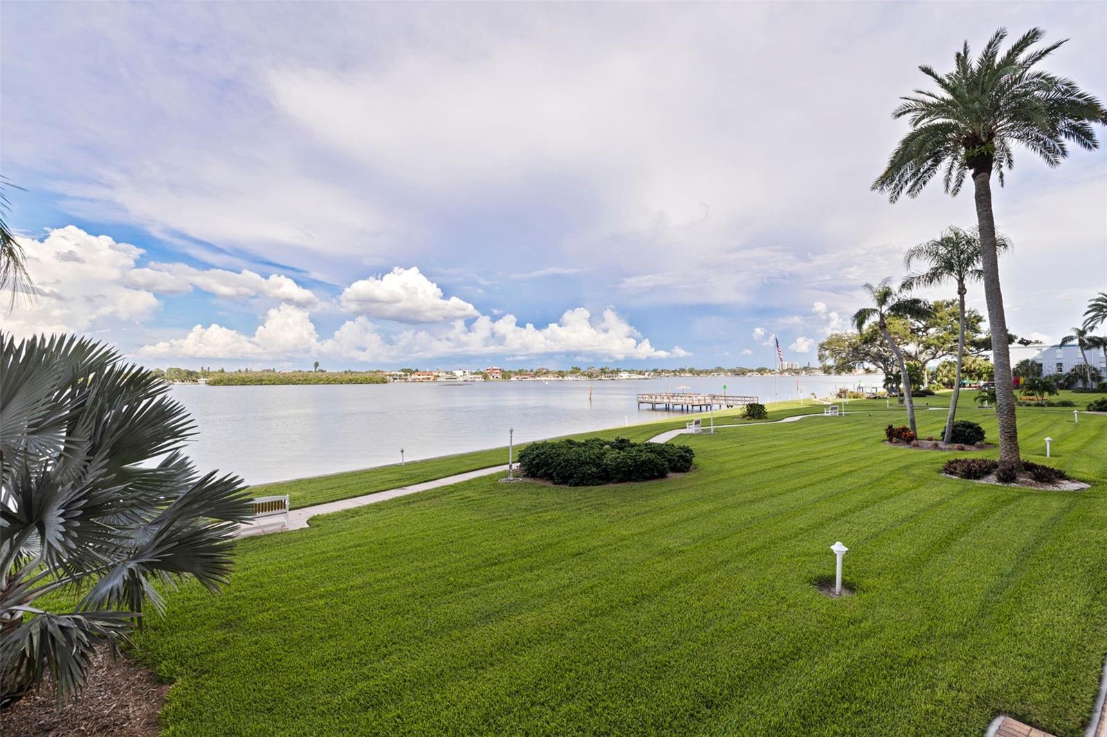 1847 Shore Dr S #202, South Pasadena, FL 33707