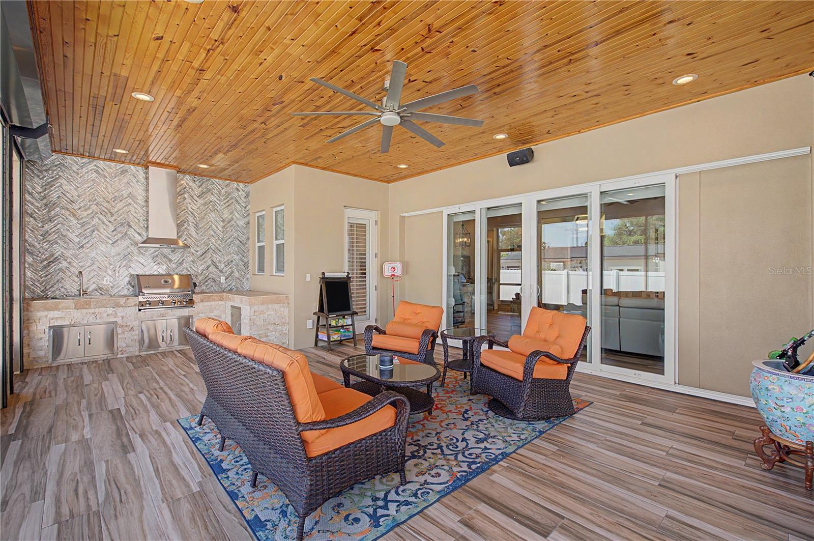 6703 Ralston Beach Cir, Tampa, FL 33614