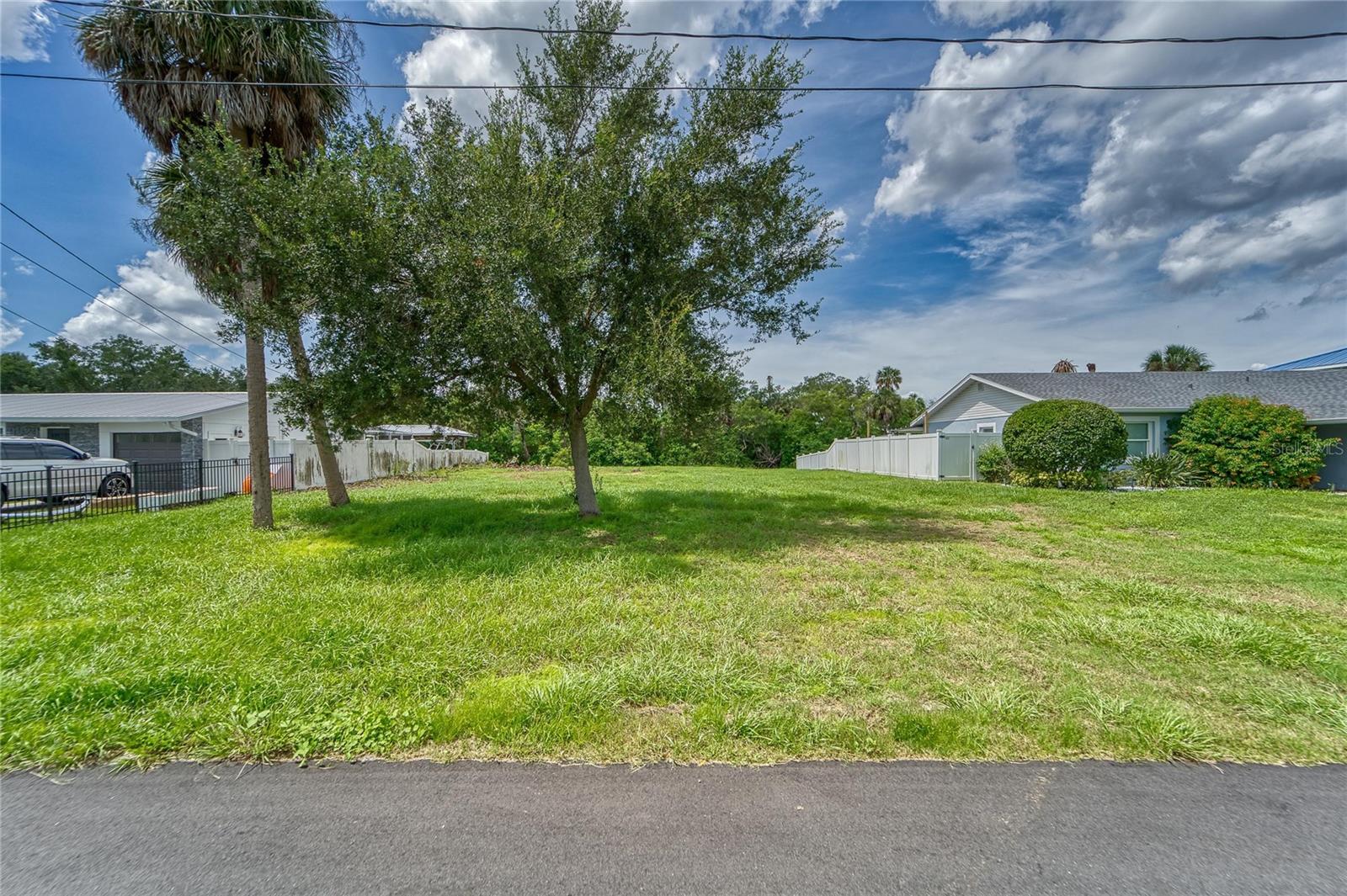 Bay Dr, Gibsonton, FL 33534