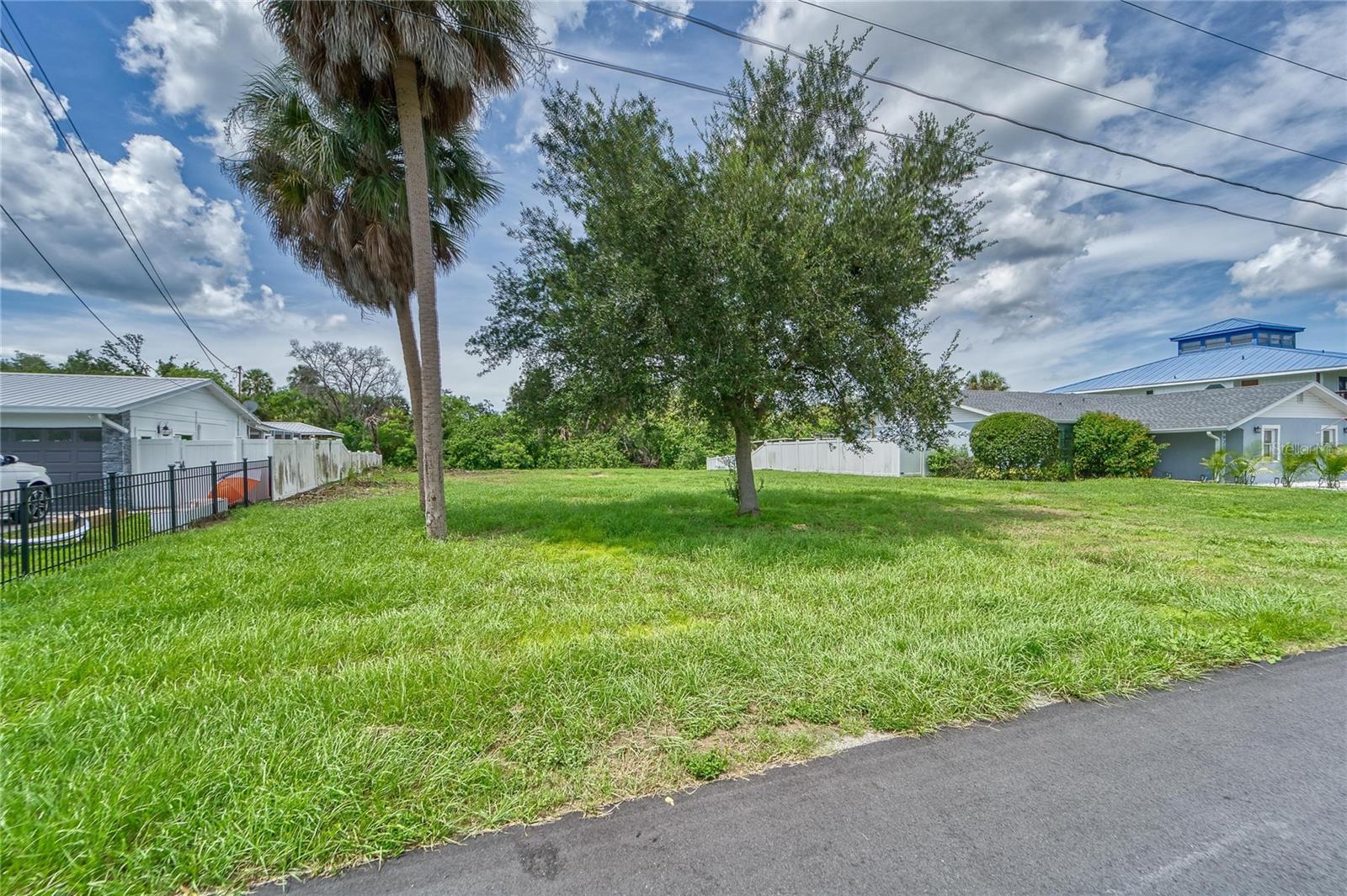 Bay Dr, Gibsonton, FL 33534