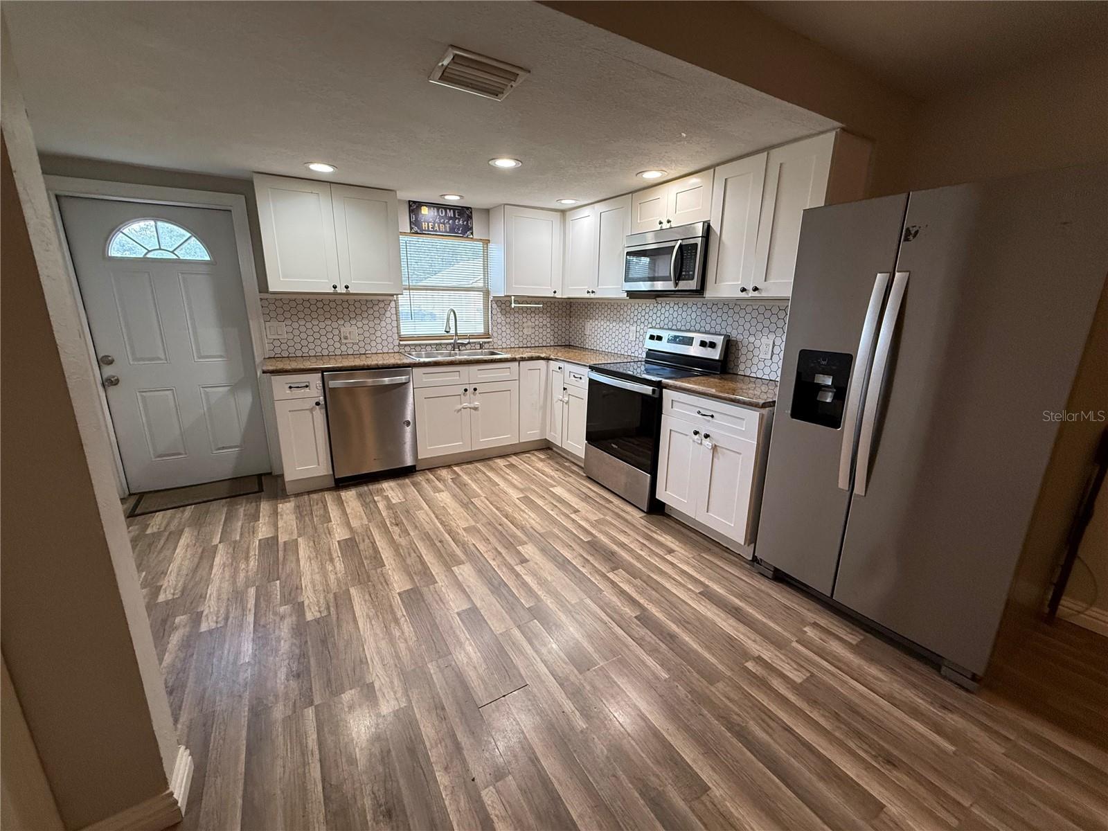 1109 N Gordon St, Plant City, FL 33563