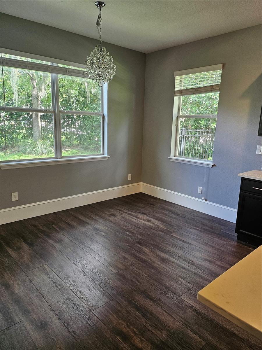 15718 Starling Dale Ln, Lithia, FL 33547