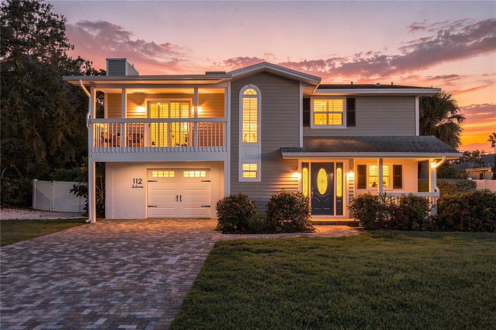 112 6th St, Belleair Beach, FL 33786