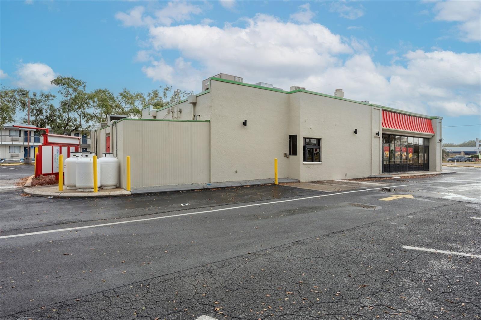 6620 E Dr Martin Luther King Jr Blvd, Tampa, FL 33619