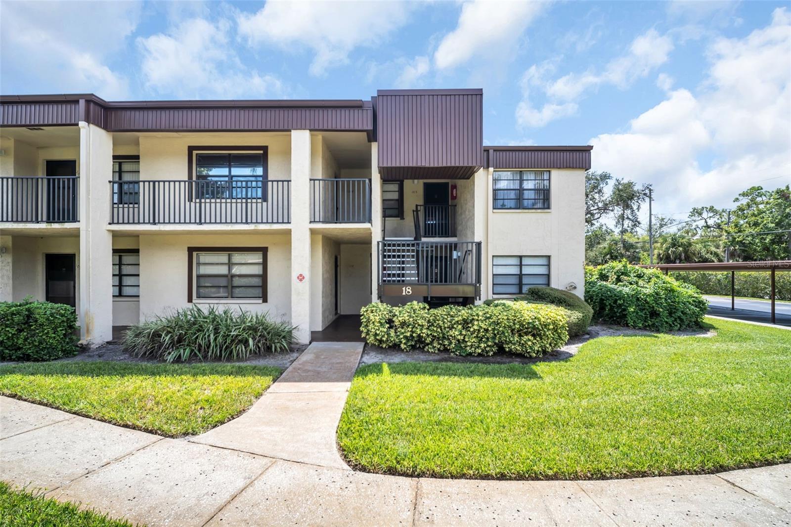 2400 Winding Creek Blvd #18-105, Clearwater, FL 33761
