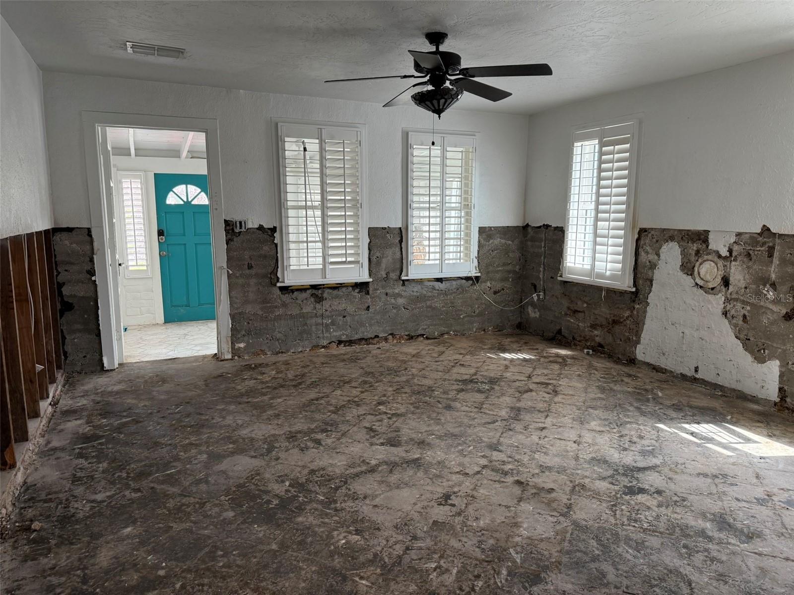 117 12th Ave, Indian Rocks Beach, FL 33785