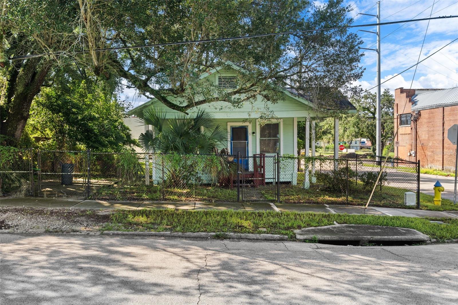 915 E Sitka St, Tampa, FL 33604