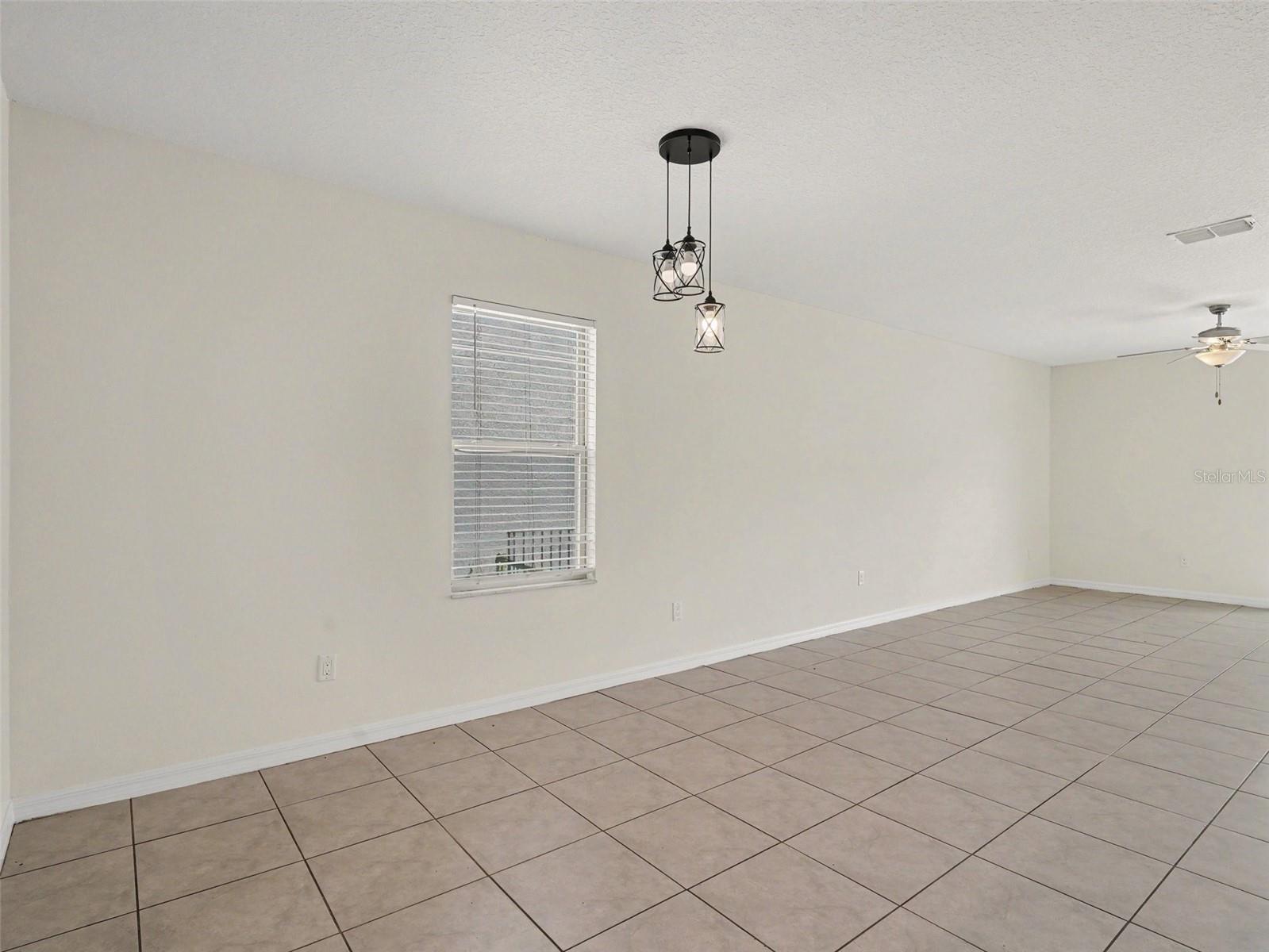 15470 Broad Brush Dr, Sun City Center, FL 33573