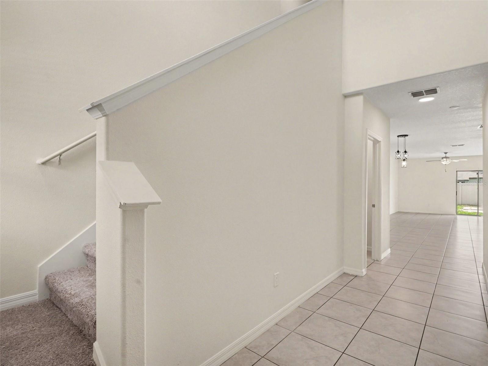 15470 Broad Brush Dr, Sun City Center, FL 33573