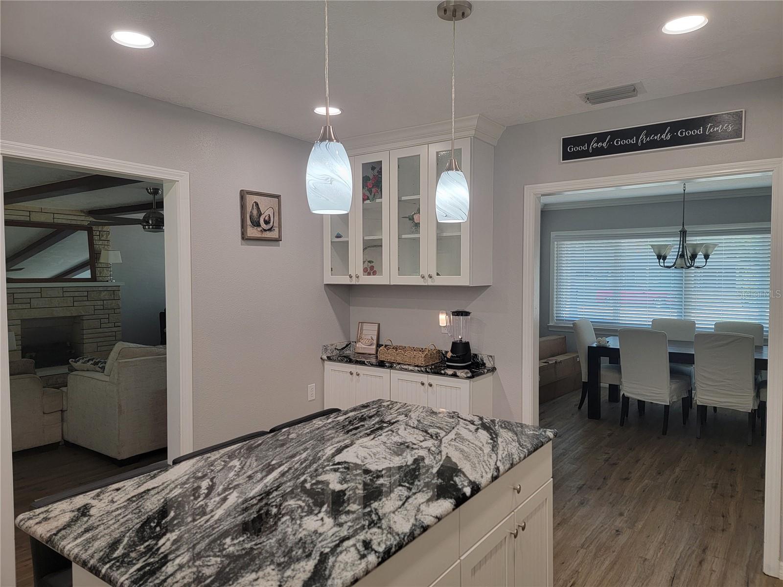 516 1st Ave E, Bradenton, FL 34208