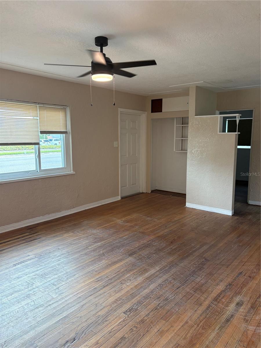 6767 49th St N, Pinellas Park, FL 33781
