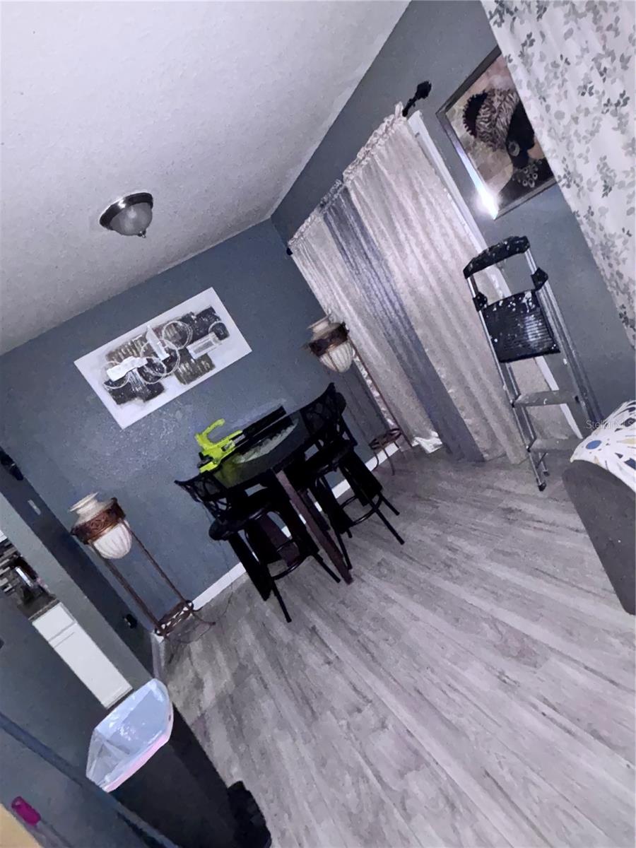 5030 Terrace Village Ln, Tampa, FL 33617