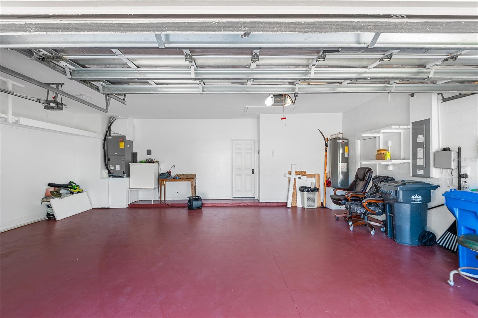 443 York Dale Dr, Ruskin, FL 33570
