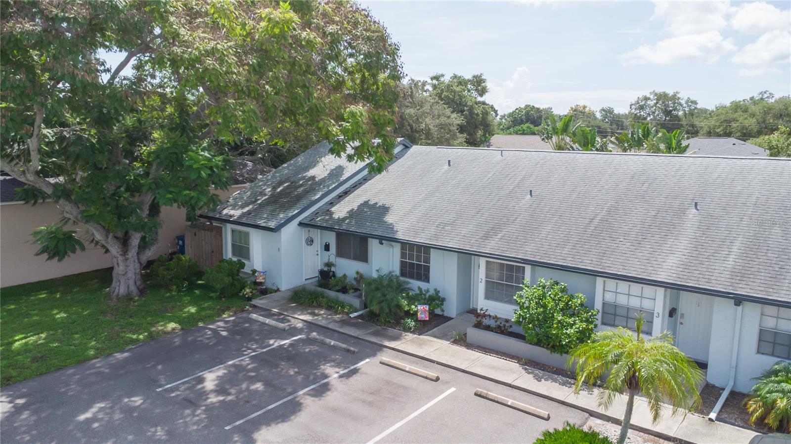 366 47th Ave N #2, St Petersburg, FL 33703