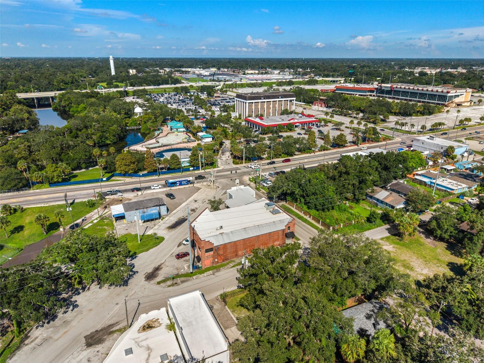 915 E Sitka St, Tampa, FL 33604
