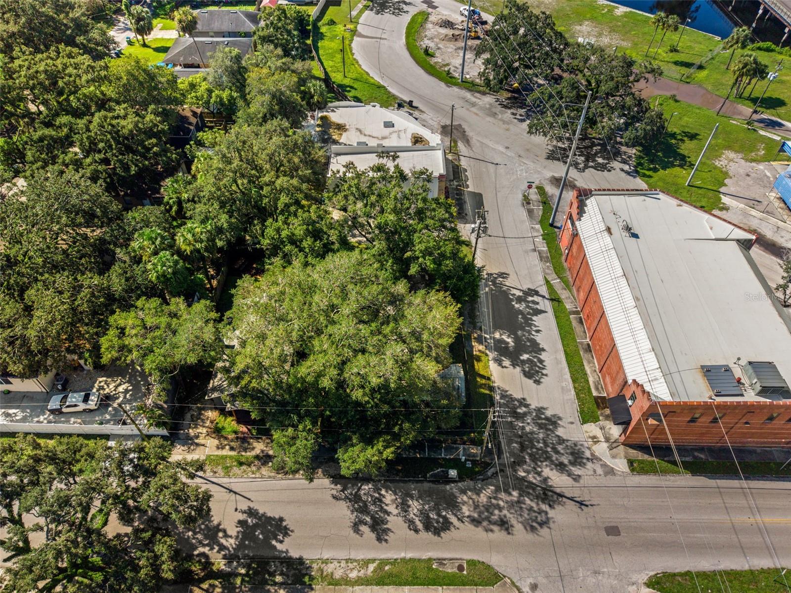 915 E Sitka St, Tampa, FL 33604