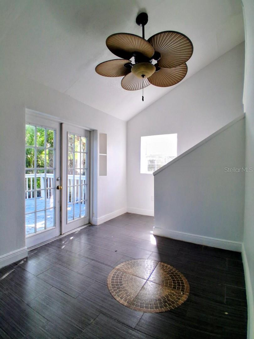 1655 Drew St, Clearwater, FL 33755