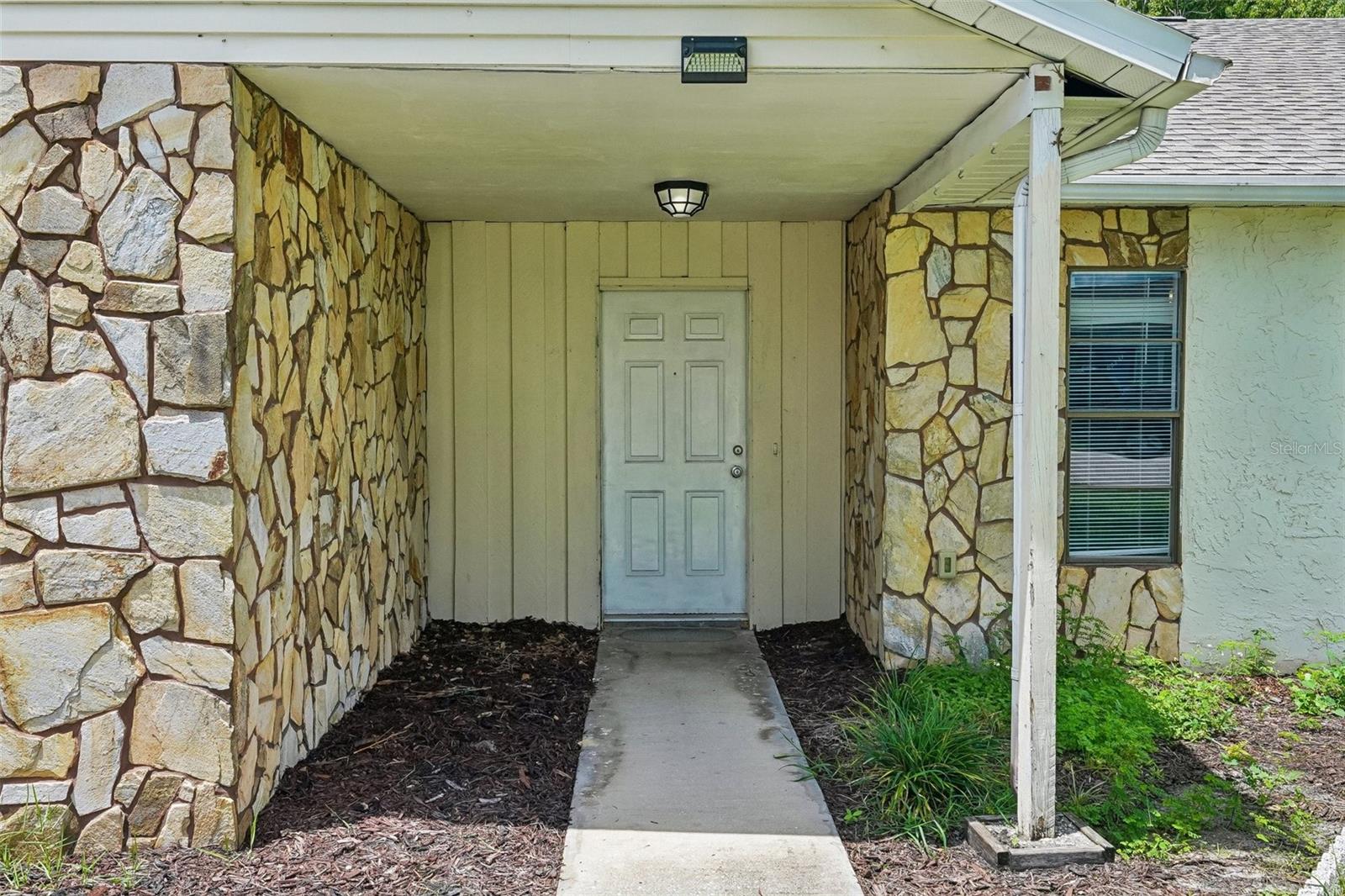 16139 Villa Dr, Hudson, FL 34667
