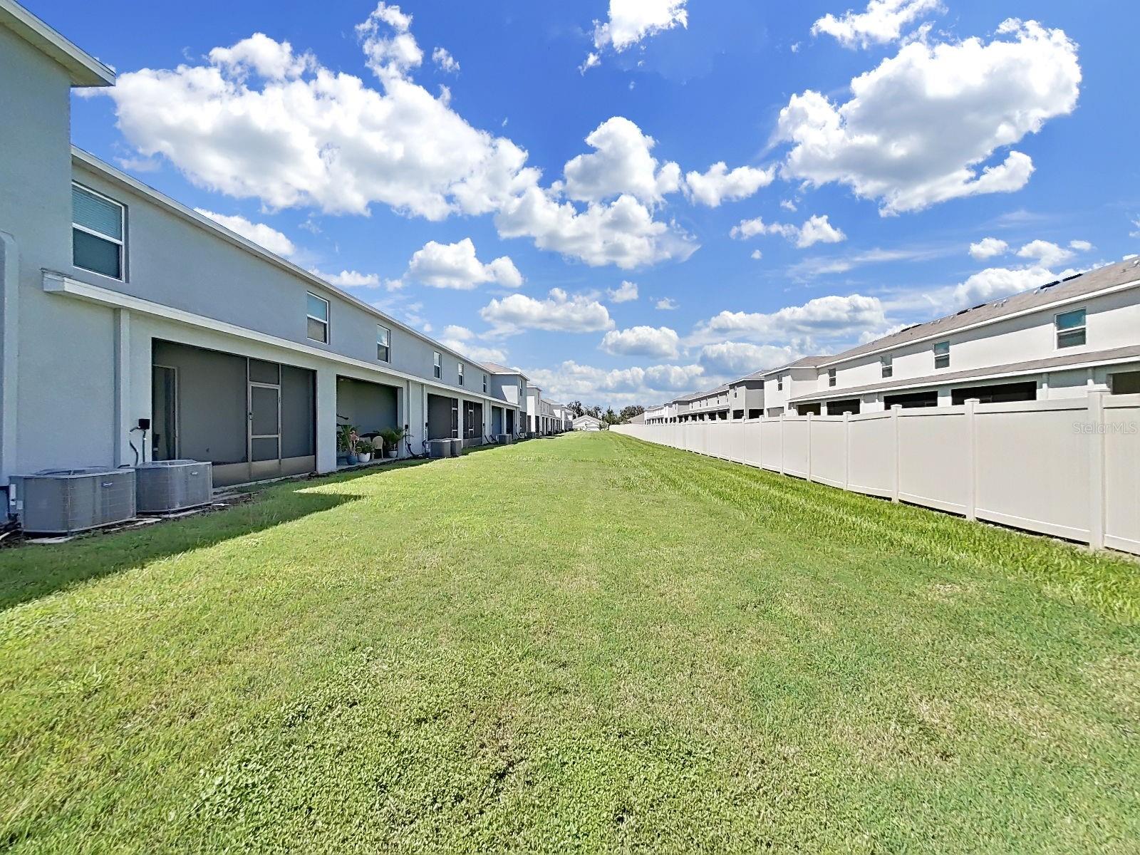 3556 White Dandelion Ct, Plant City, FL 33565