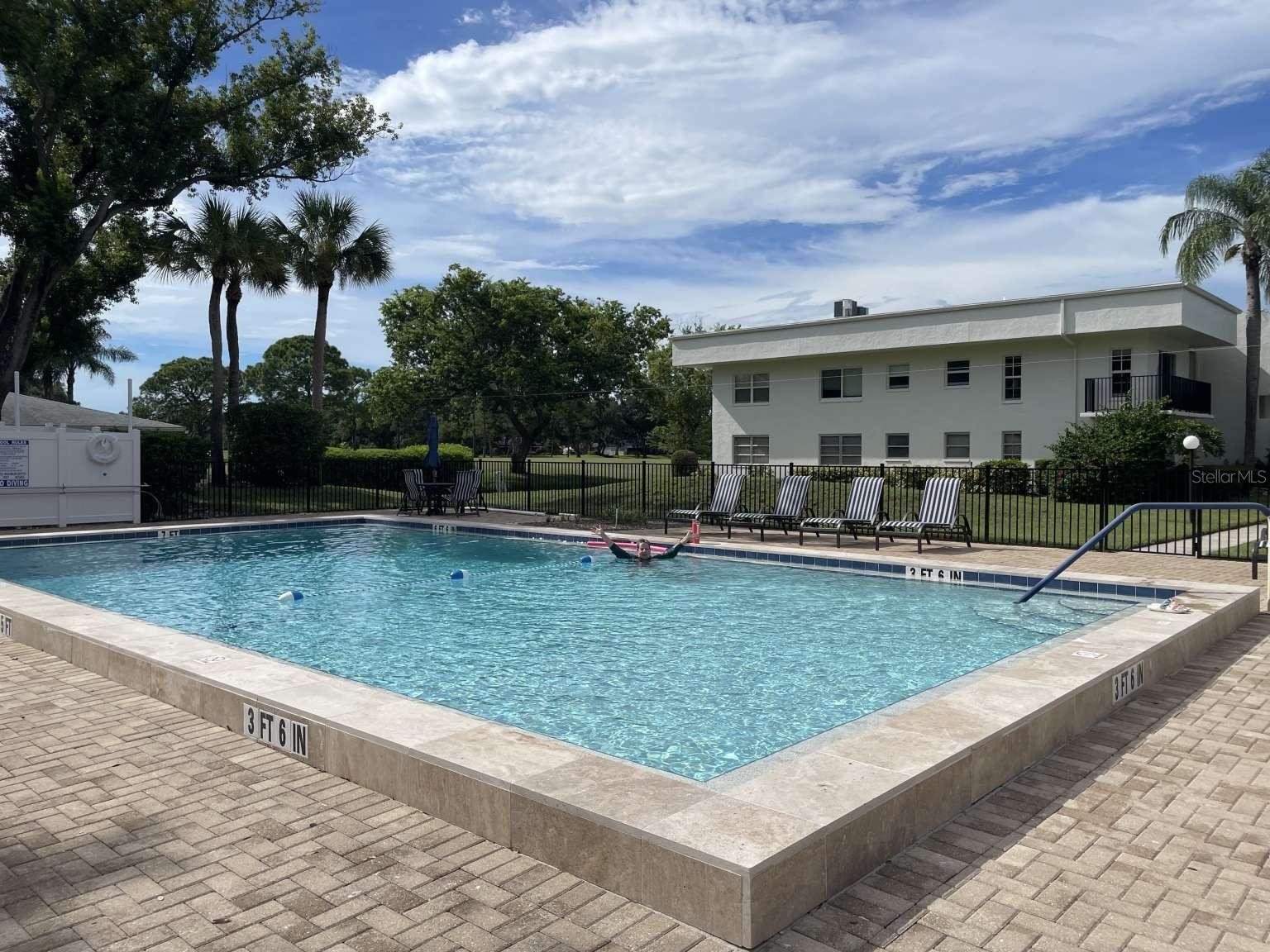 5624 Palm Aire Dr #V105, Sarasota, FL 34243