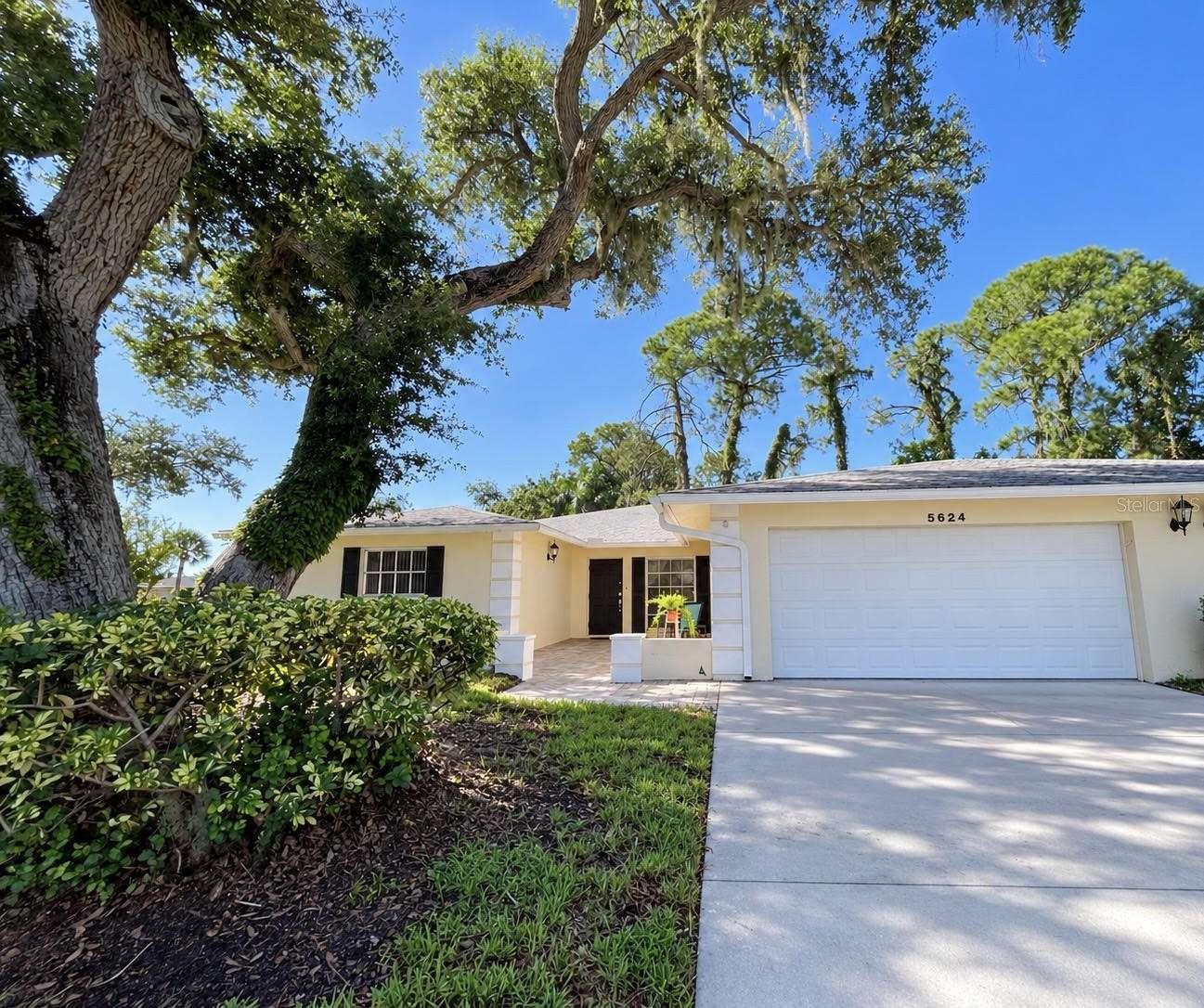 5624 Palm Aire Dr #V105, Sarasota, FL 34243