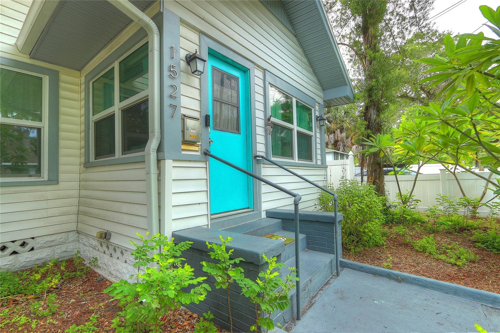 1527 13th St S, St Petersburg, FL 33705