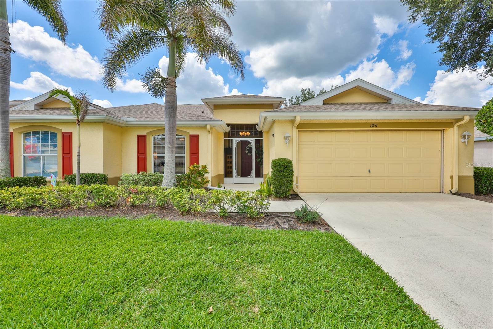 1251 Corinth Greens Dr, Sun City Center, FL 33573