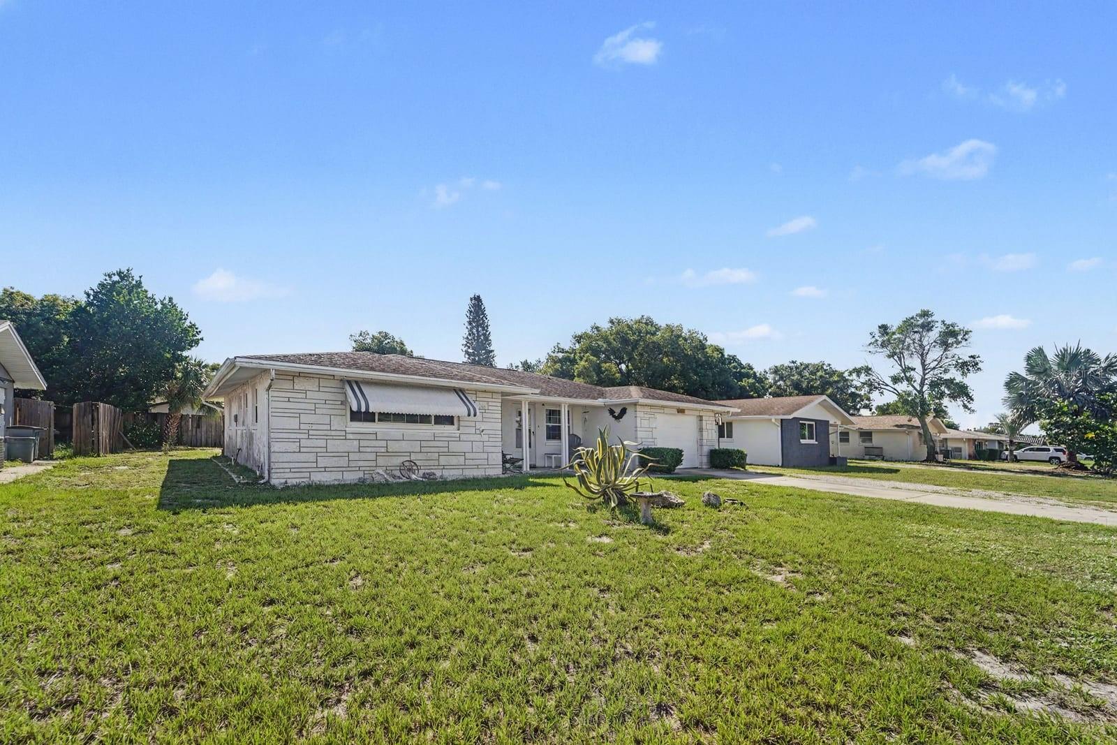 10214 Holly Dr, Port Richey, FL 34668