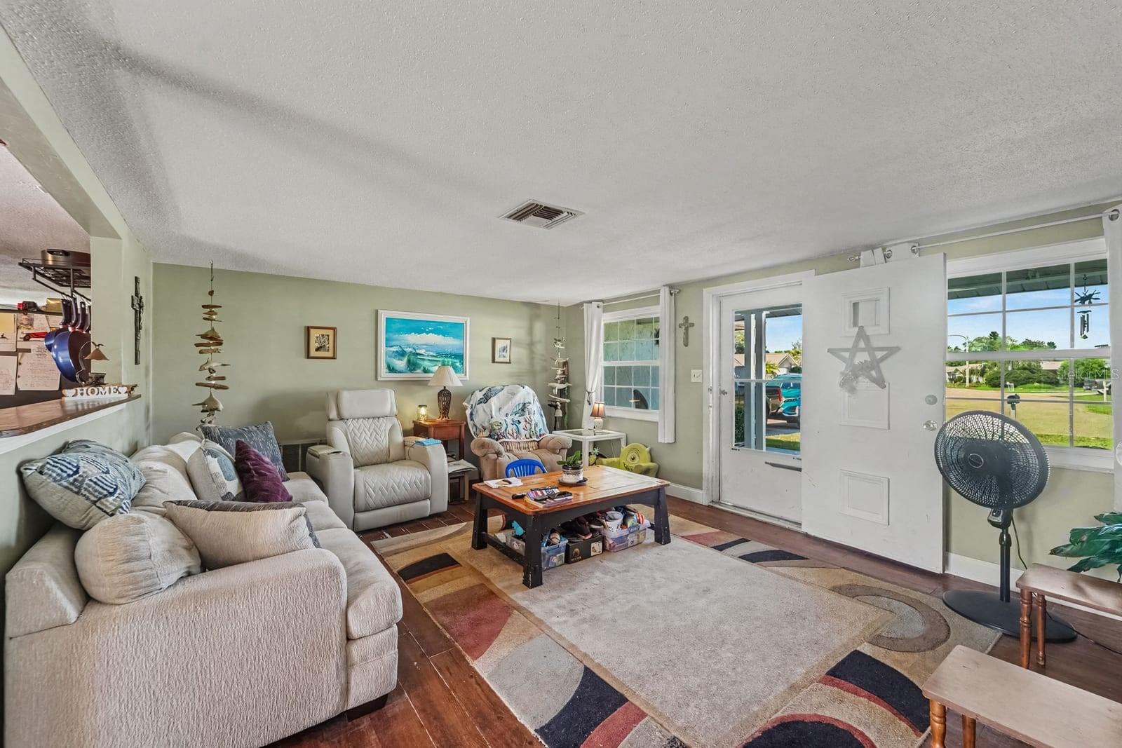 10214 Holly Dr, Port Richey, FL 34668