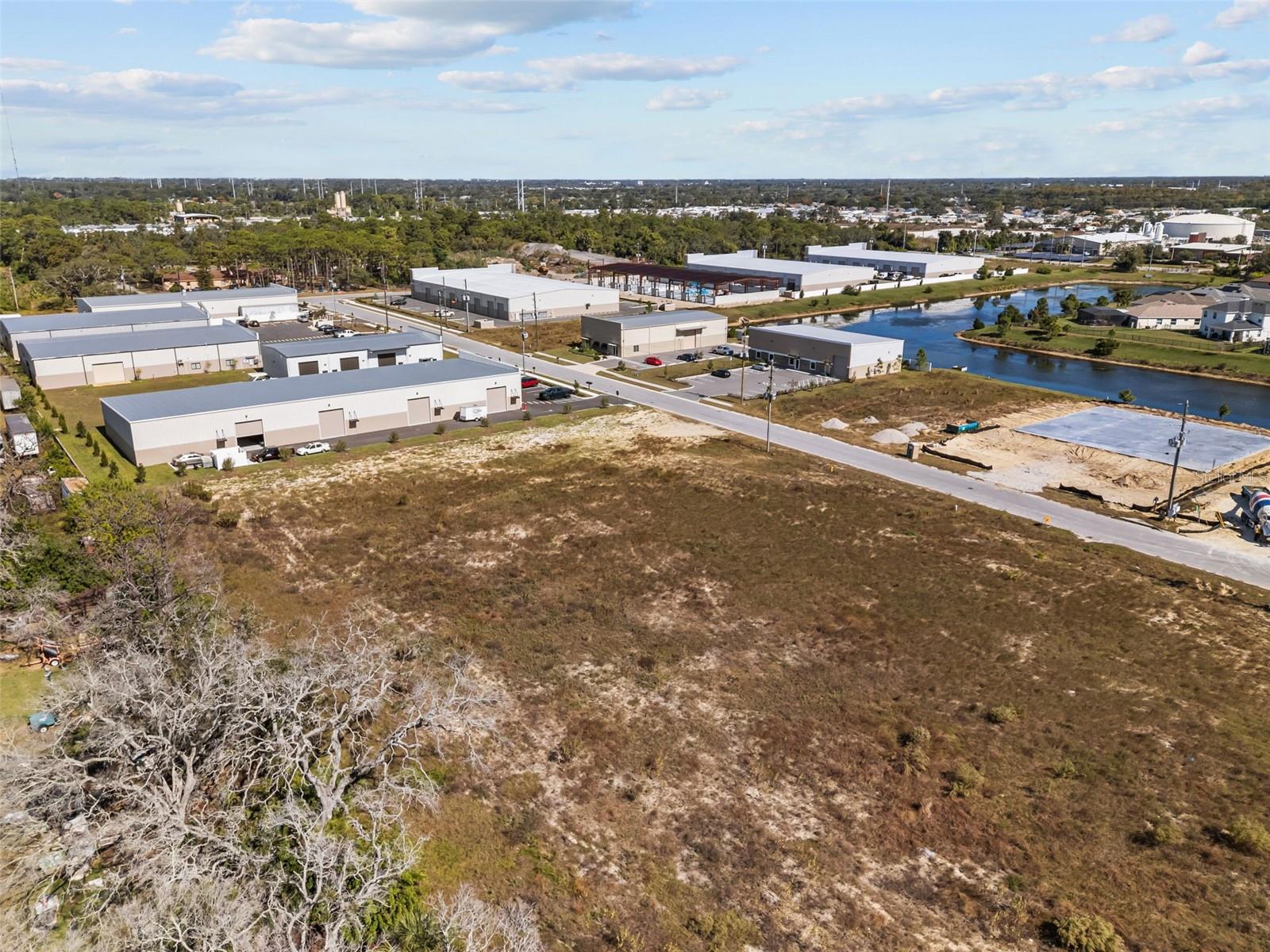 1498 North Bend Dr, Tarpon Springs, FL 34689