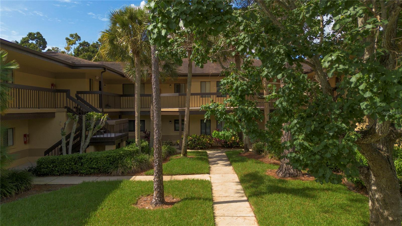 2689 Sabal Springs Cir #102, Clearwater, FL 33761
