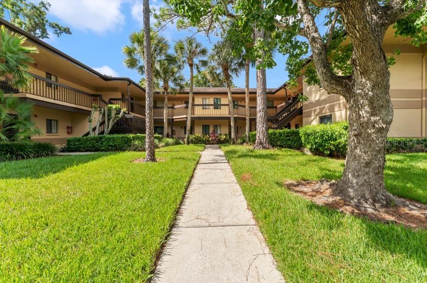 2689 Sabal Springs Cir #102, Clearwater, FL 33761