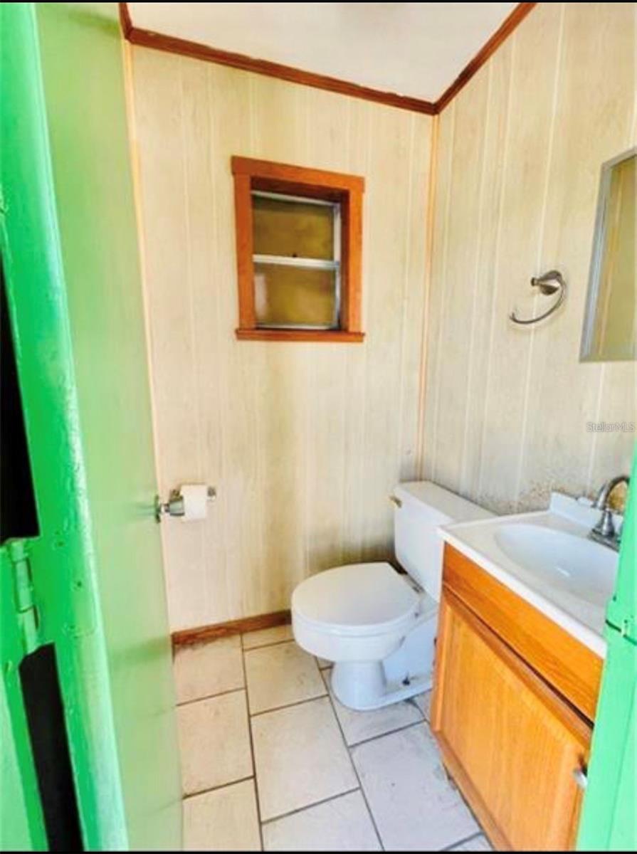 1614 9th St W, Bradenton, FL 34205