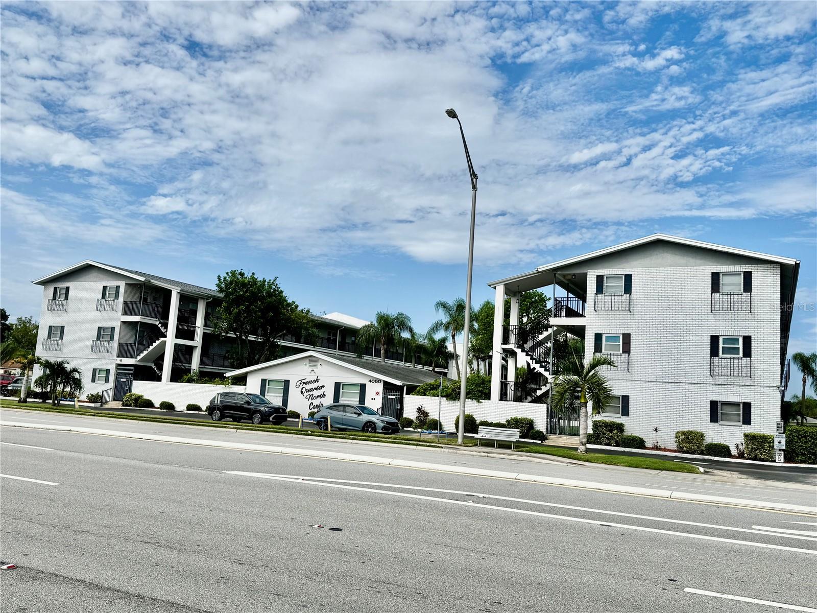 4050 4th St N #305, St Petersburg, FL 33703