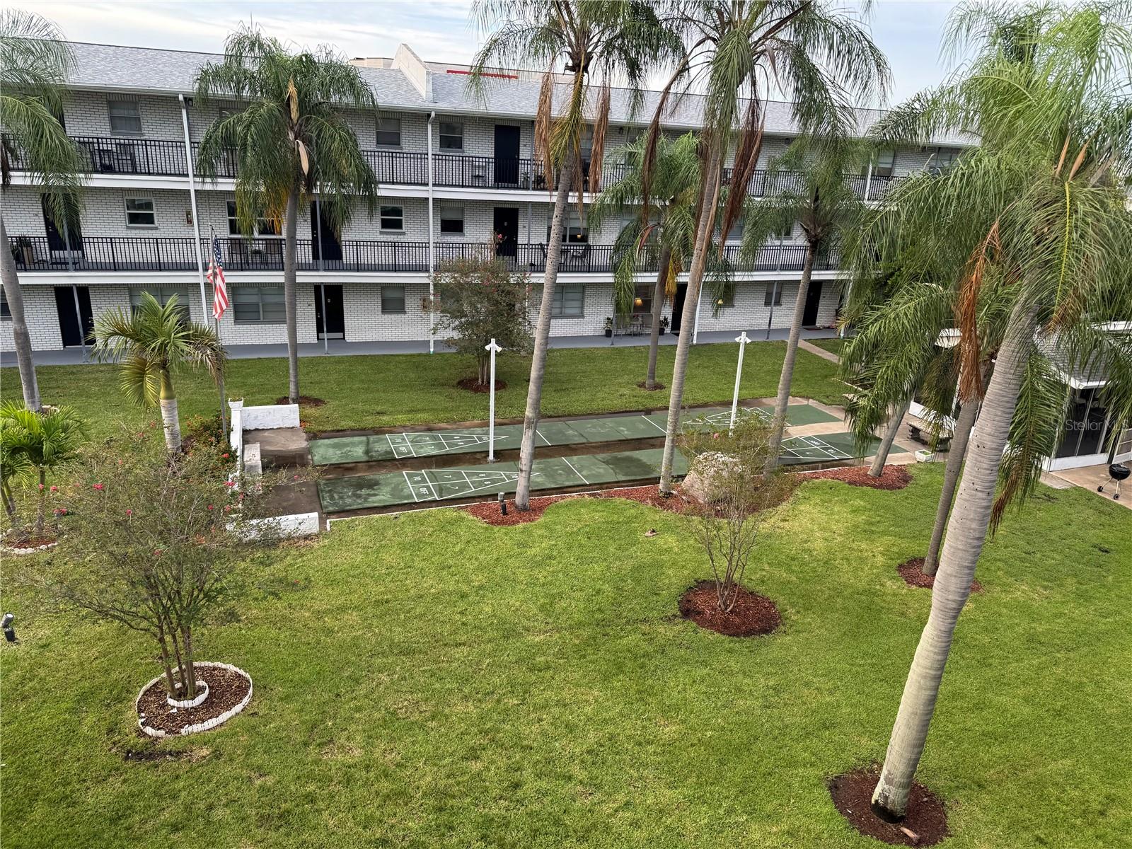 4050 4th St N #305, St Petersburg, FL 33703