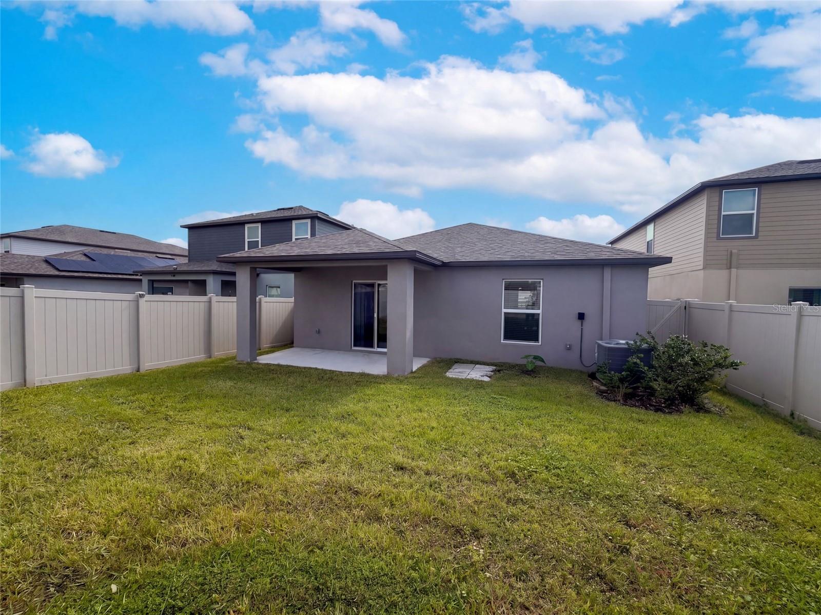 3513 Radiant Mountain Dr, Plant City, FL 33565